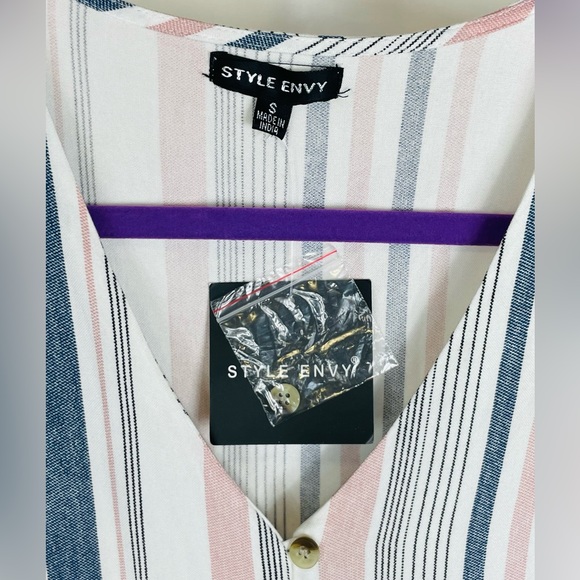 NWT Style Envy - Button Up Crop Top, White w/Pink & Blue Strips (Small) - Picture 3 of 7